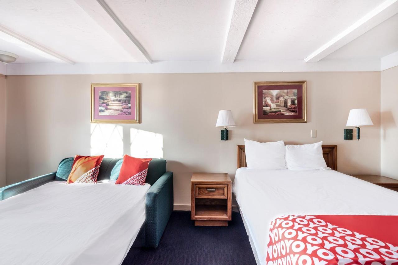 Oyo Hotel Wadsworth Oh I-76 Bagian luar foto