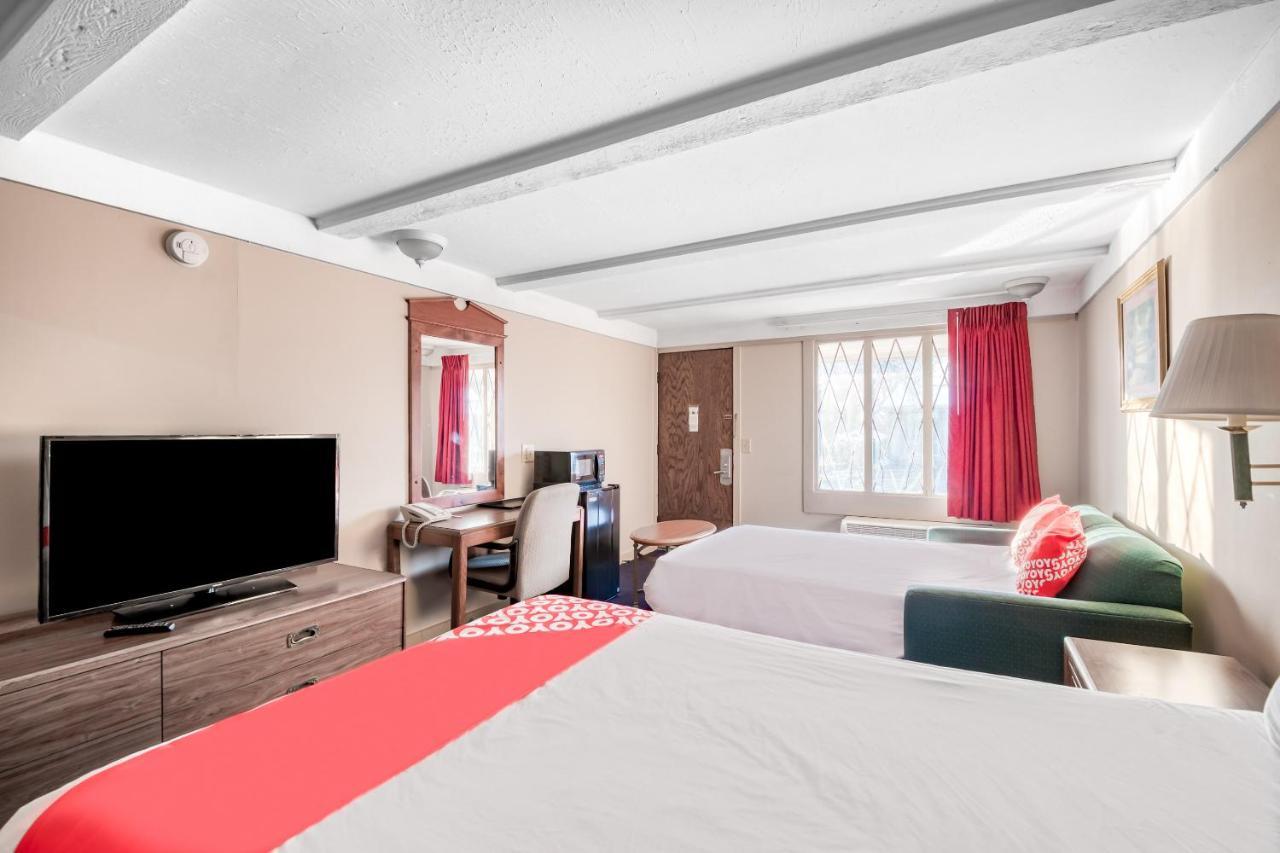 Oyo Hotel Wadsworth Oh I-76 Bagian luar foto