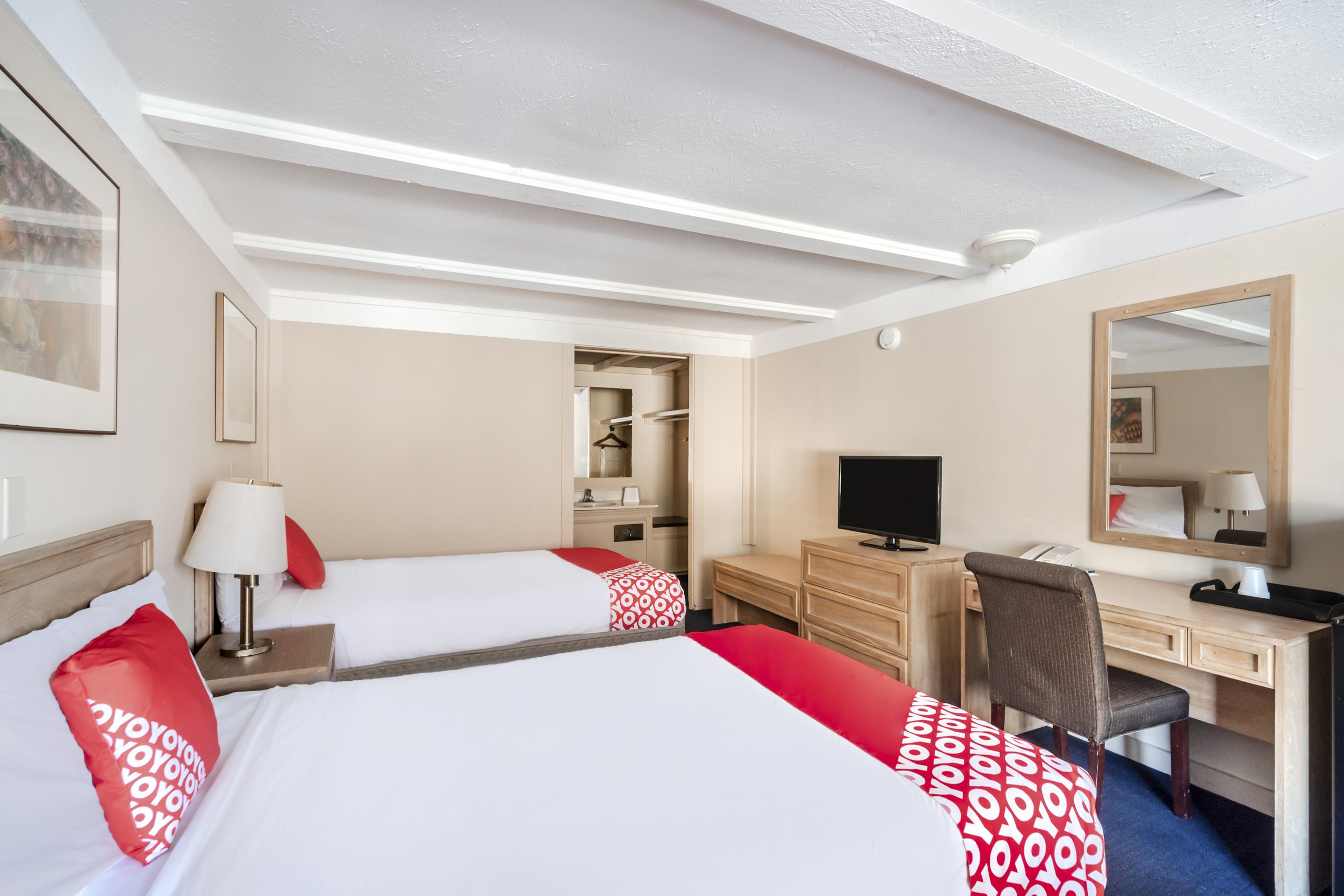 Oyo Hotel Wadsworth Oh I-76 Bagian luar foto