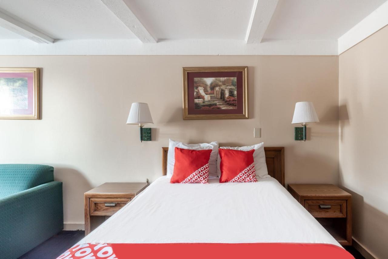 Oyo Hotel Wadsworth Oh I-76 Bagian luar foto