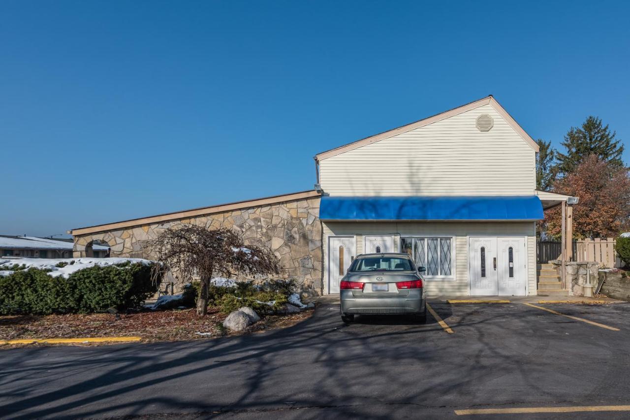 Oyo Hotel Wadsworth Oh I-76 Bagian luar foto