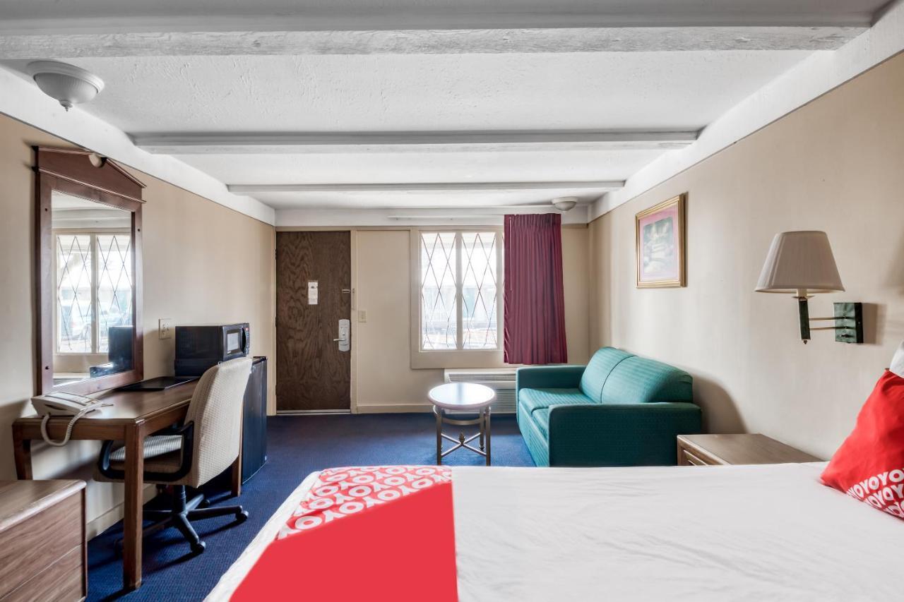 Oyo Hotel Wadsworth Oh I-76 Bagian luar foto